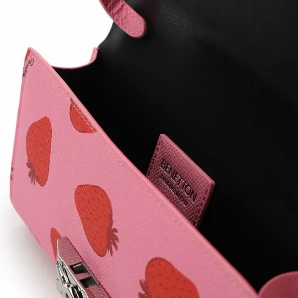 United Colors Of Benetton Pink Crossbody Bag with Strawberry Design - Picture 4 of 5